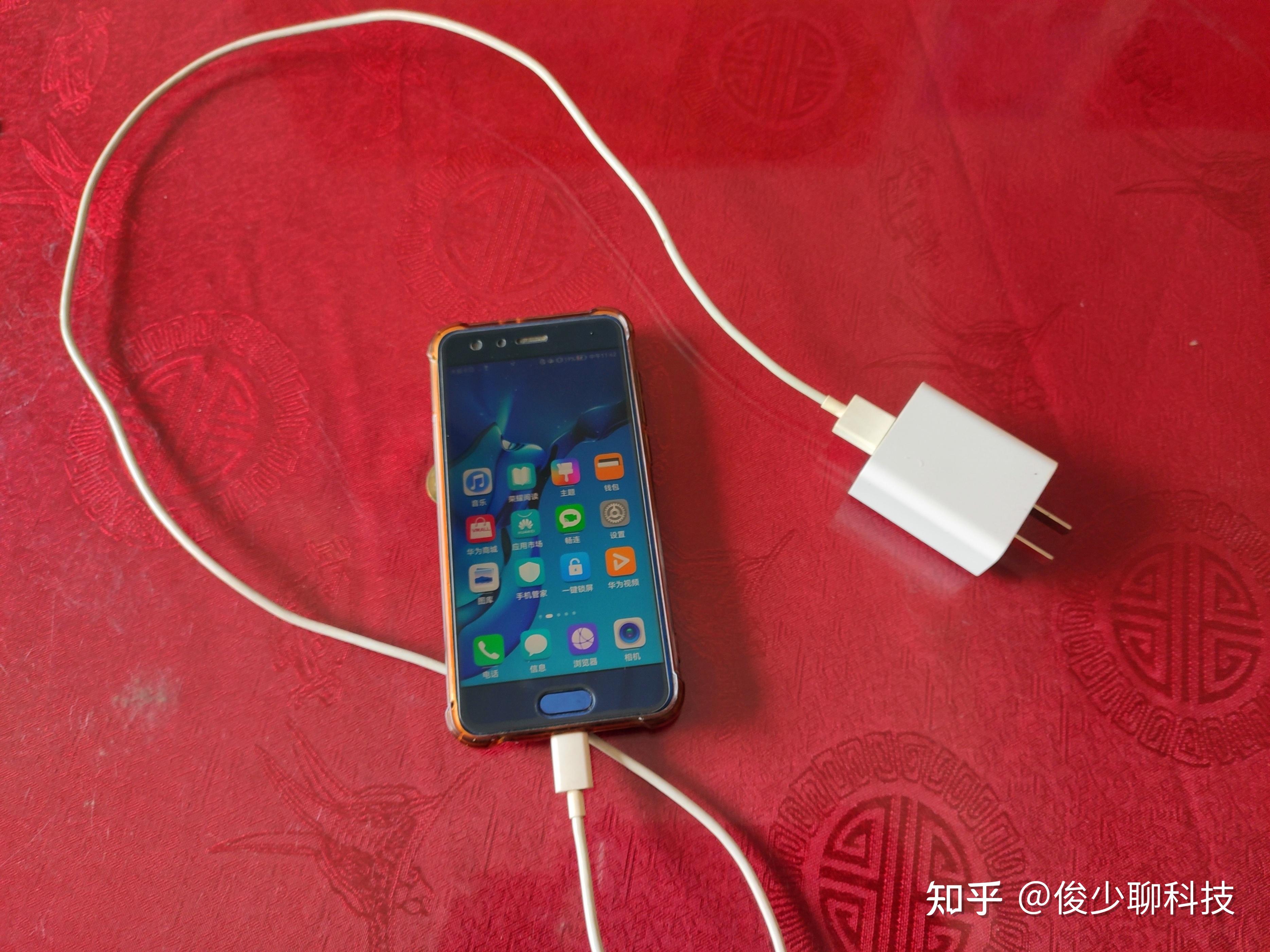 充电打游戏对手机有没有危害_充电玩手机游戏有什么危害_打游戏手机一直充电好吗