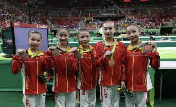 杂技演员第五人格图片_杂技演员岩_杂技演员