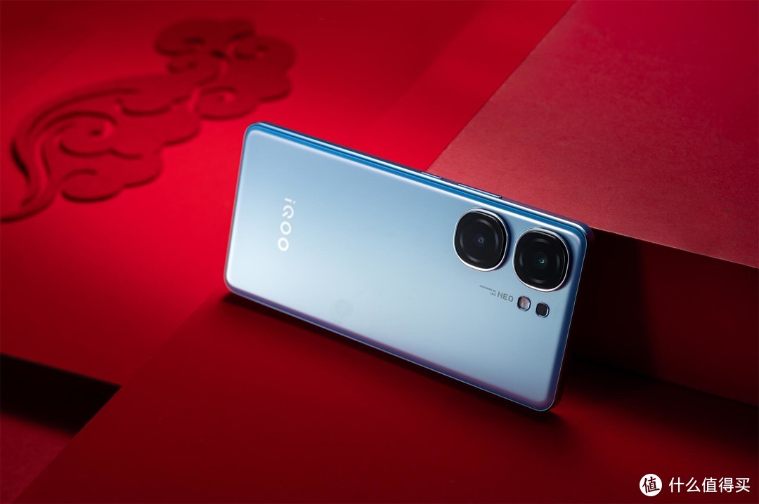 iqoo手机那个玩游戏好_iq003手机玩游戏怎么样_iqoo玩游戏真的好吗