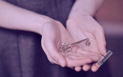 游戏堵门玩手机怎么办_游戏堵门玩手机犯法吗_堵门游戏怎么玩手机游戏