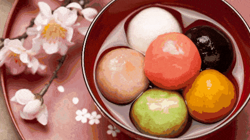 谜语元宵月光窗前洒_元宵月光窗前洒(打一字)_元宵月光窗前洒是什么字