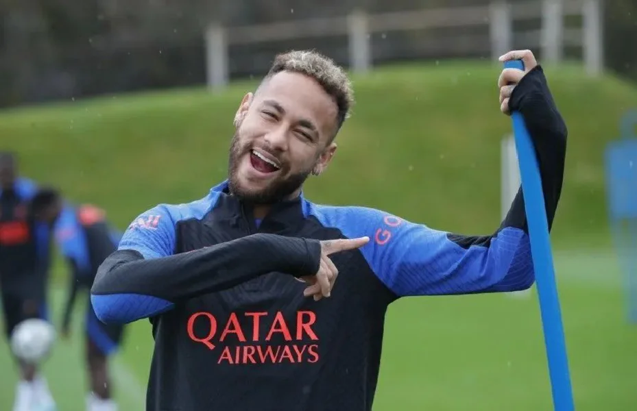 4岁小女孩玩手机游戏视频_开始一个小女孩玩手机的游戏_小女孩玩游戏的视频