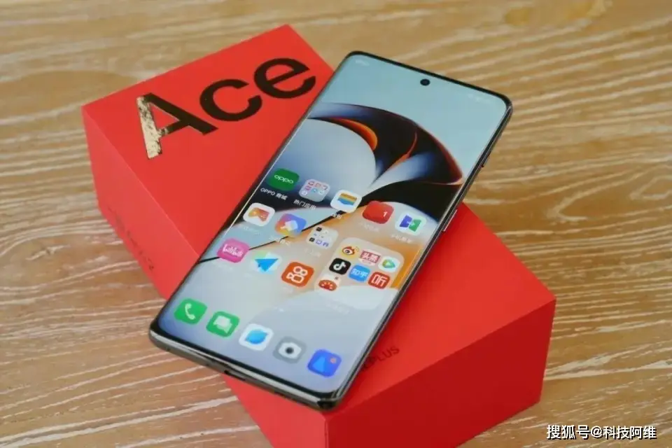 oppo手机适合玩游戏吗_适合玩手机游戏的手柄_适合玩手机游戏的手机