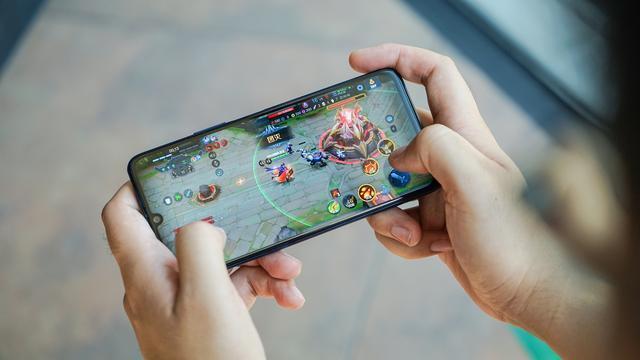 拍照手机游戏手机哪个好用_5g拍照手机游戏_拍照打游戏好的5g手机排名