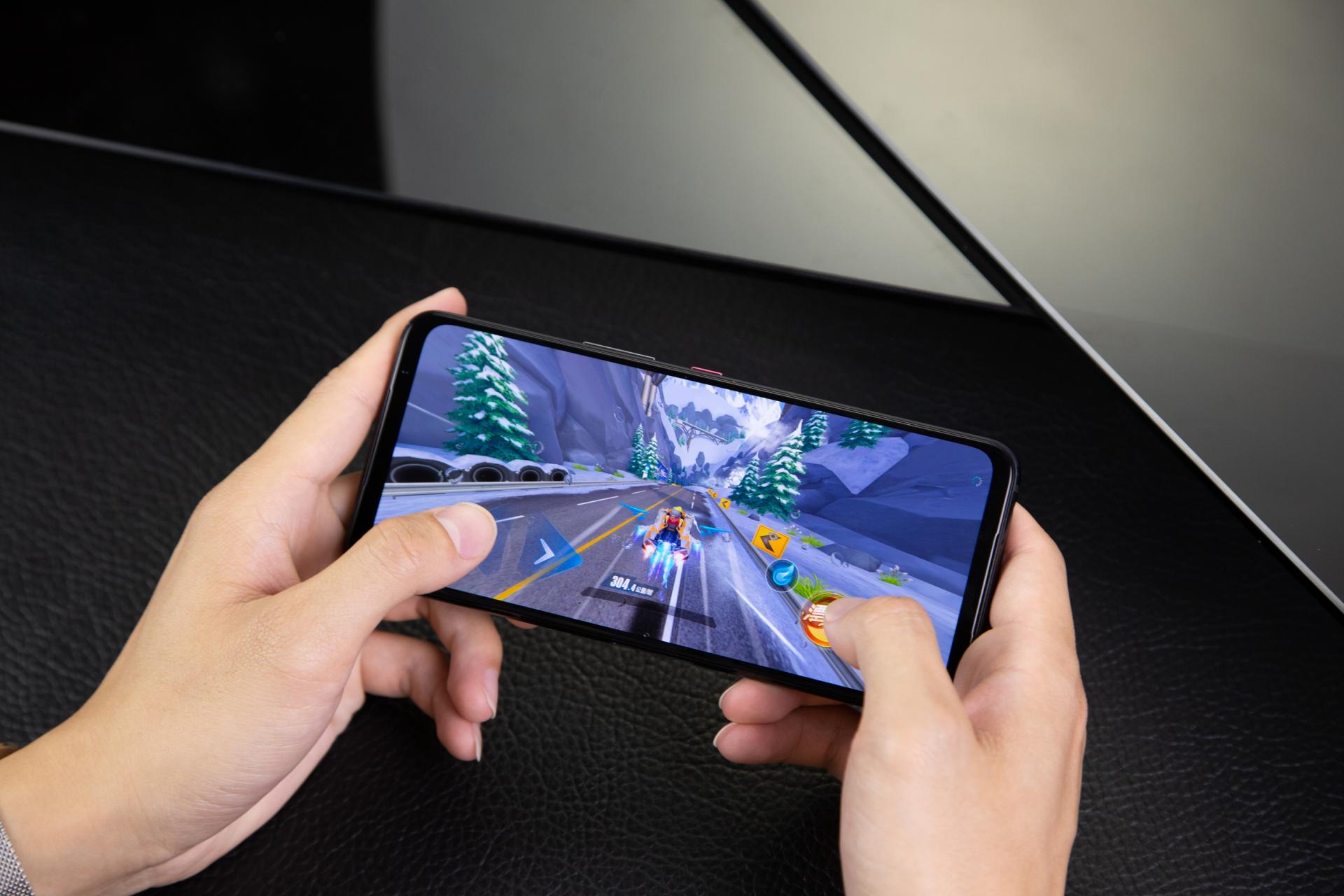 游戏外设辅助_rog游戏辅助_rog游戏手机5游戏外挂