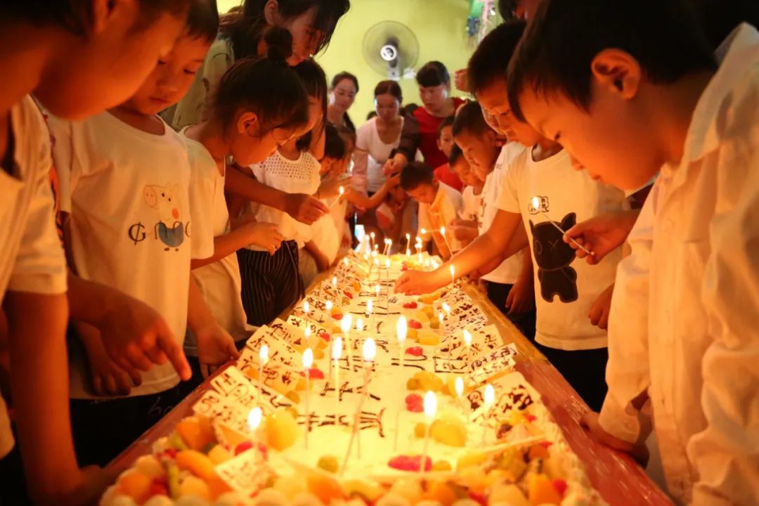 生日会发言稿简短大气_生日会主持稿_生日会