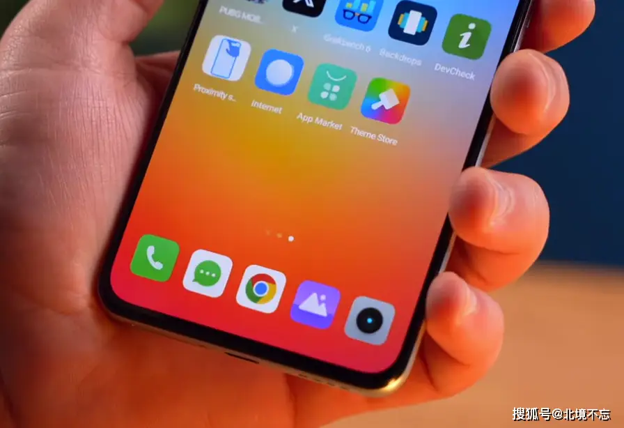 300多的手机吃鸡游戏_手机游戏吃鸡_手机吃鸡类游戏