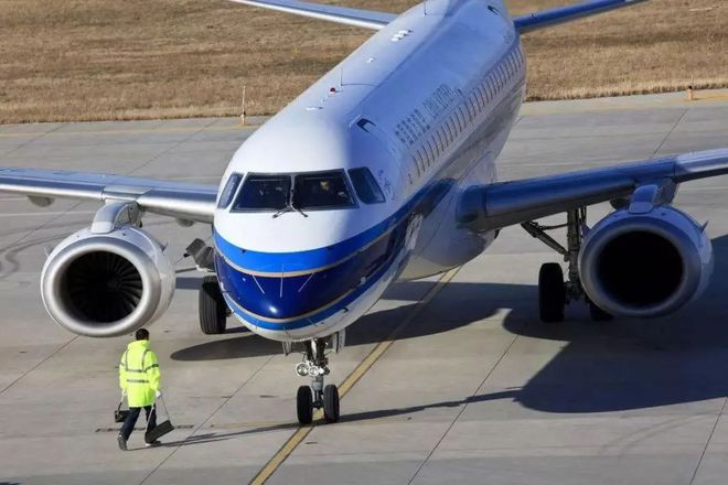 飞机起落架故障手机版游戏_飞机起落架故障的电影_飞机起落架故障原因