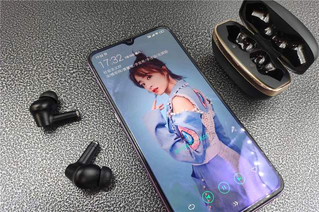蓝牙耳机连接手机教程_蓝牙耳机连接手机声音特别小_dacom蓝牙耳机怎么连接手机