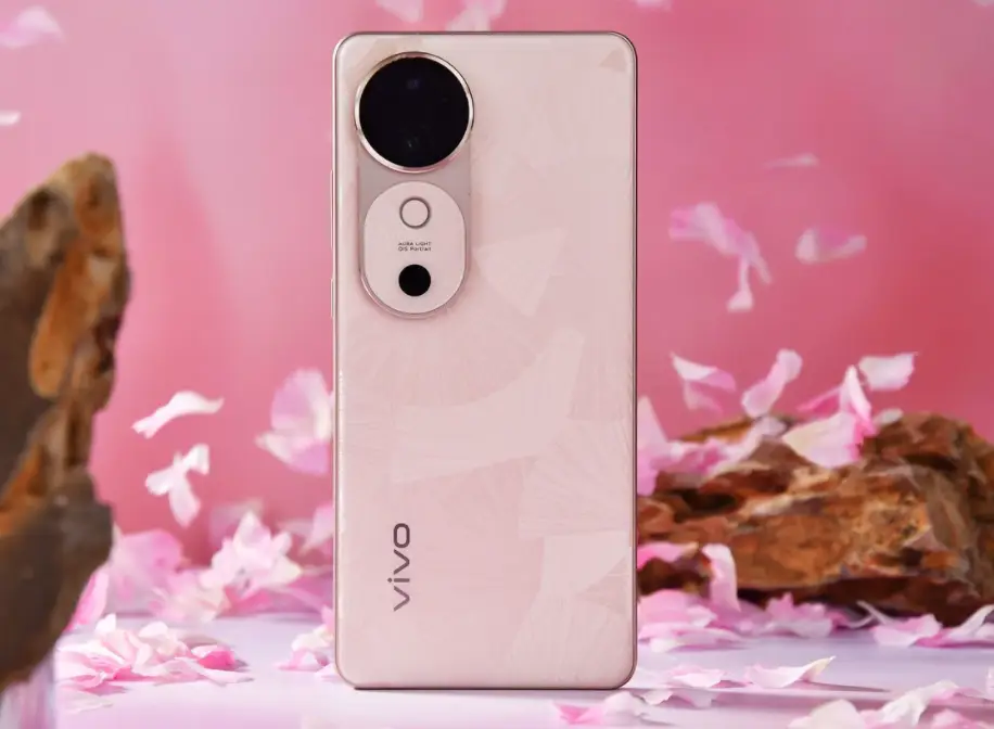 全面屏手机玩游戏_全屏玩手机游戏是什么样的_不是全屏手机怎么玩游戏