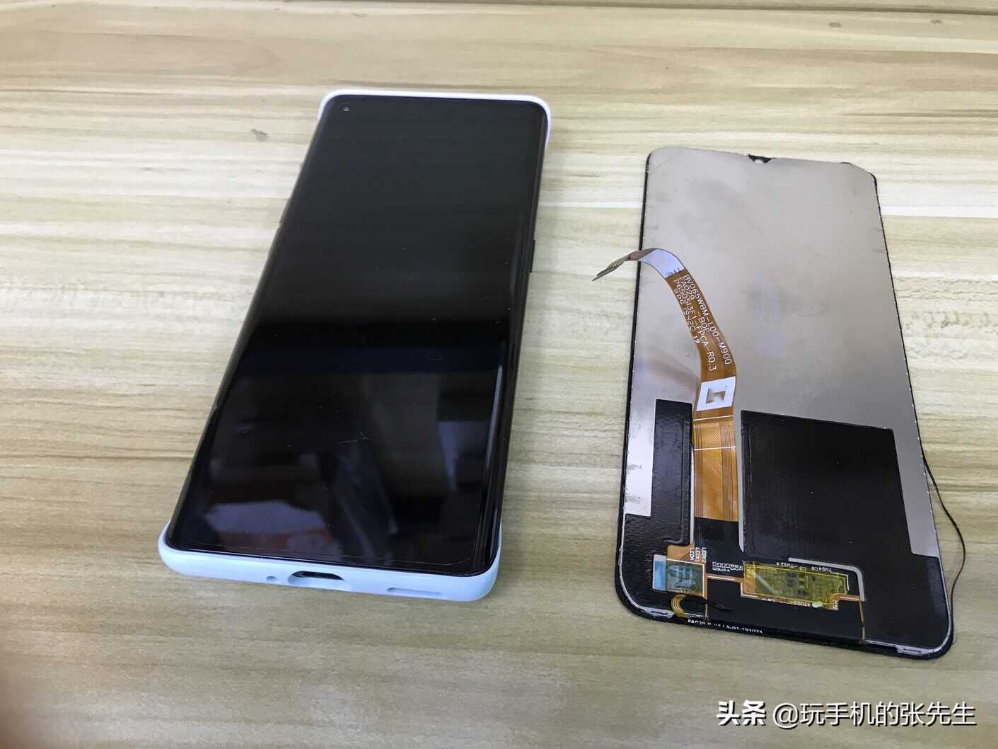 坏打手机游戏的危害_打游戏手机坏_砸手机游戏