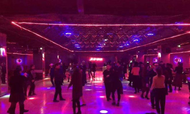 外国生产日期怎么看日月年_2025年是不是闰月年_1995年11月18日