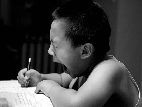 做游戏写作_玩手机游戏写作文_不愿写作业玩手机游戏