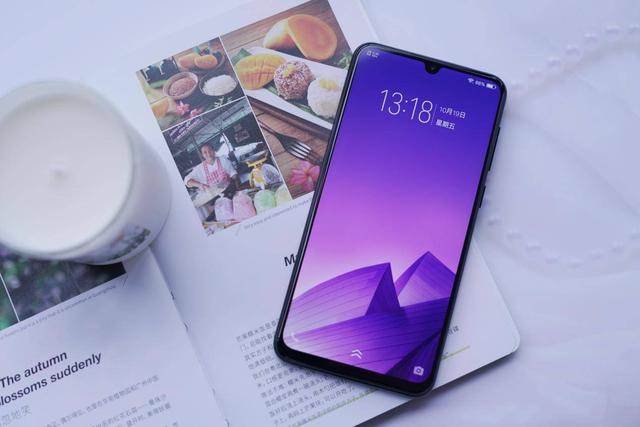 200块有哪些游戏手机_手机游戏有黑边无法全屏_手机游戏有什么