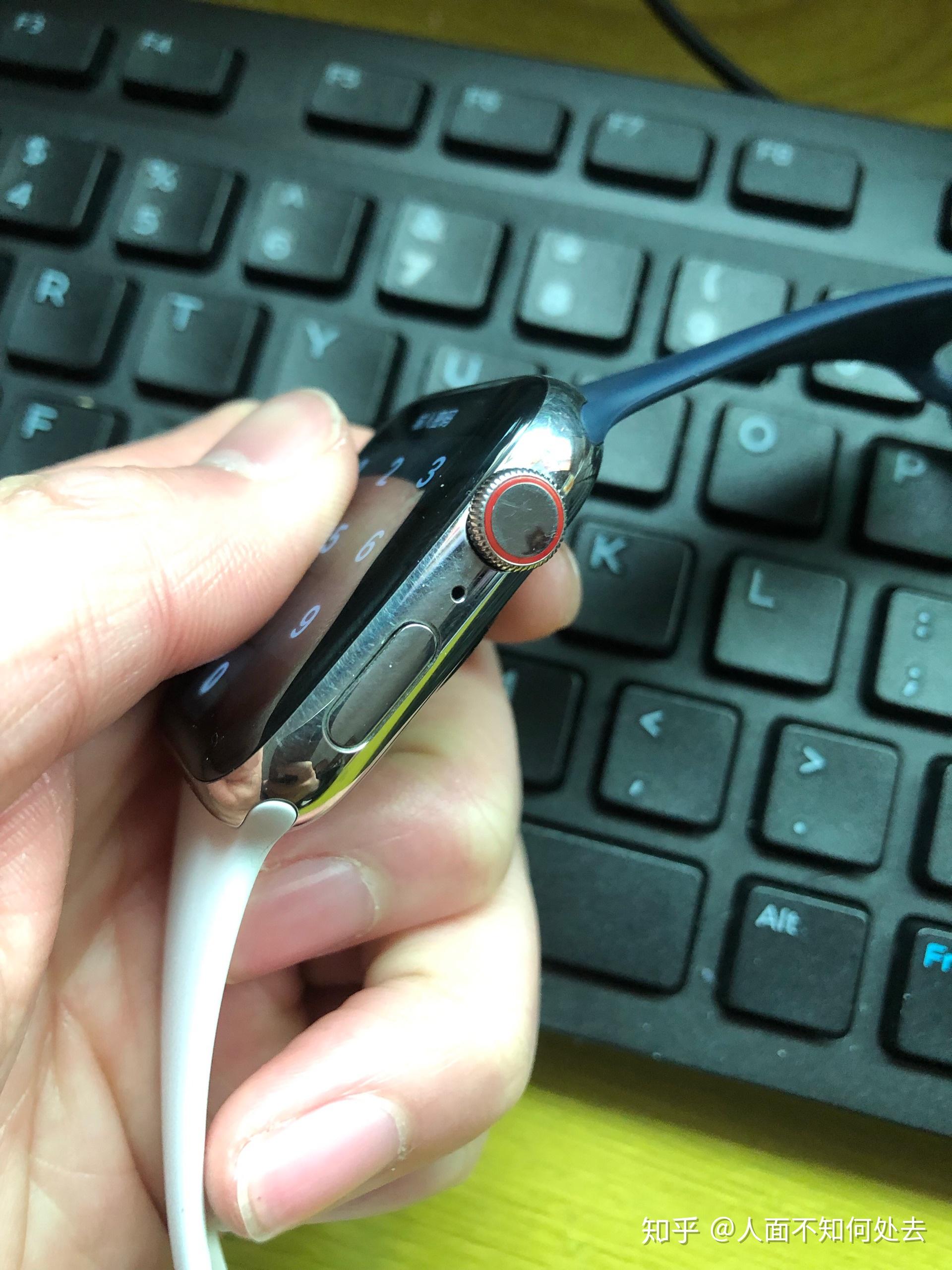蜂窝版比gps版便宜多少_蜂窝版与gps版建议买哪个_买蜂窝版还是gps版