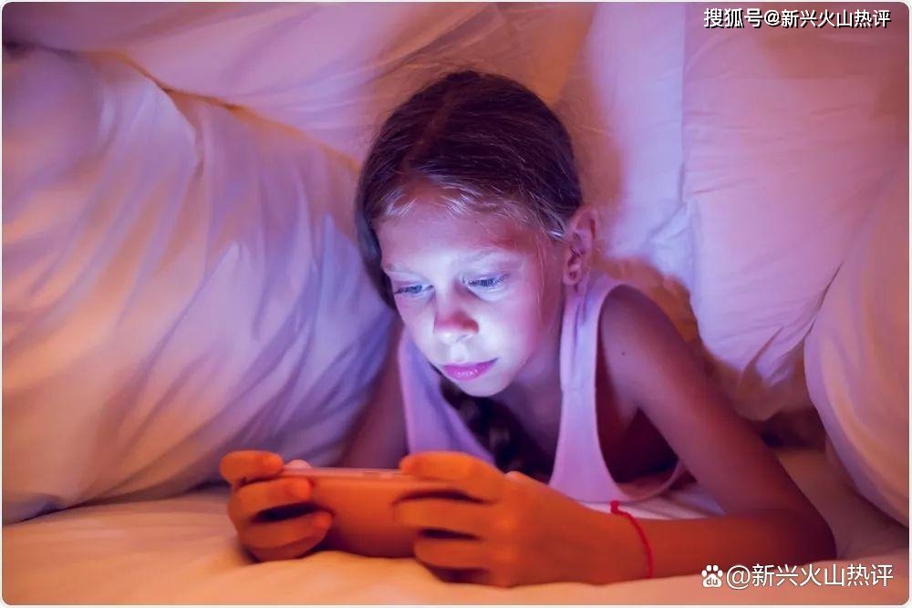 高中生能不能用手机玩游戏_适合高中生玩游戏的手机_高中生爱玩的手机游戏