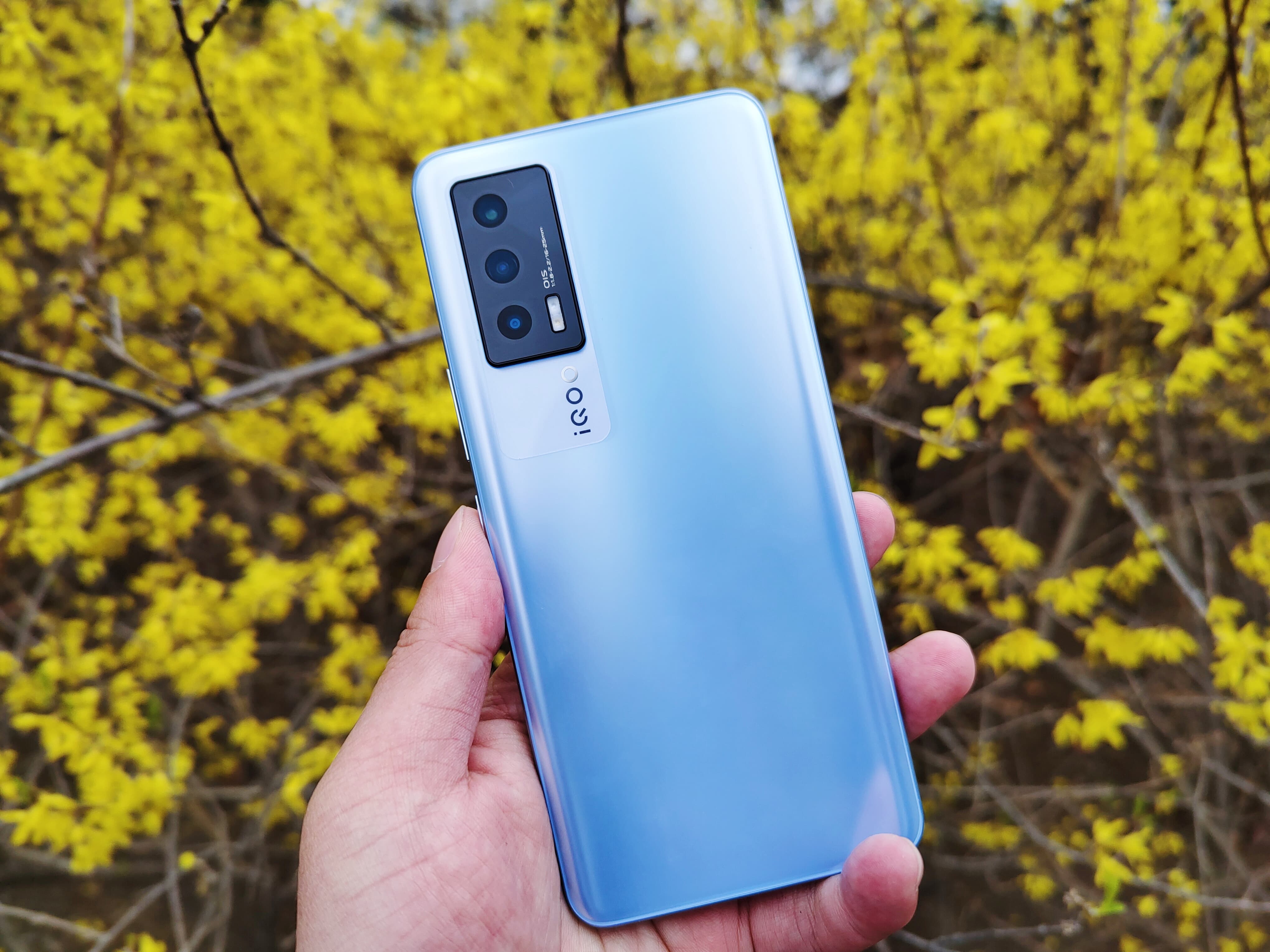 打游戏3500以内手机_能打游戏的低价手机_3500以内打游戏好的手机