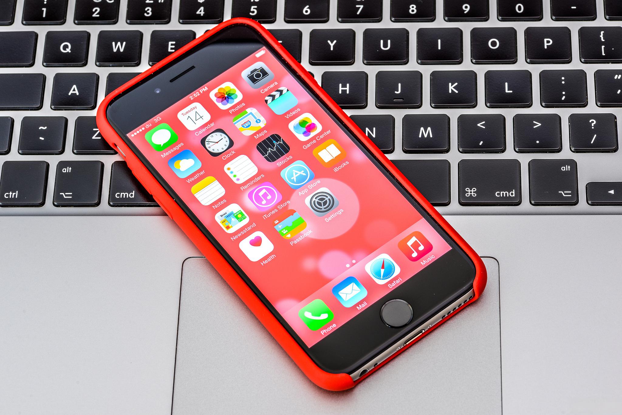 打游戏手机屏幕脏_灰尘屏幕_打游戏手机外屏有灰尘