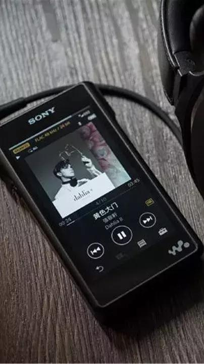 手机游戏2011_2011年手机小游戏_2009左右游戏手机