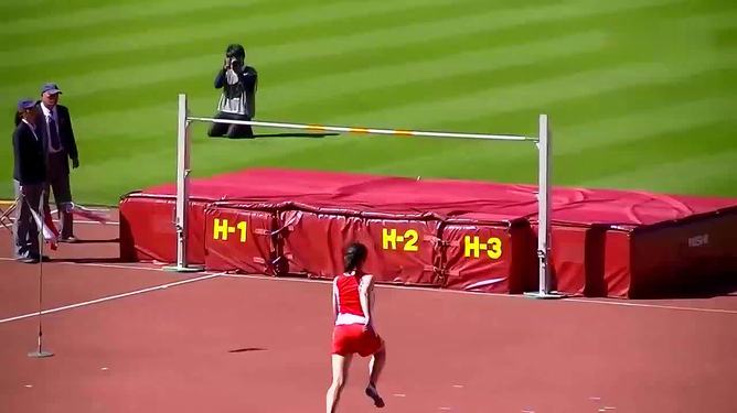 跳蹬摄像头厂_手机摄像头跳舞游戏_对着手机摄像头跳高的游戏