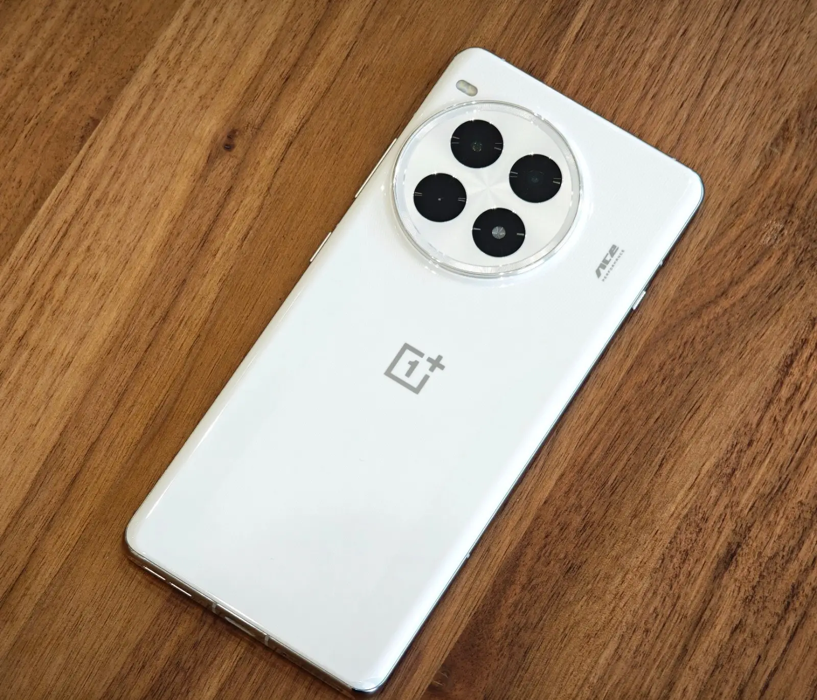 电竞打游戏专用手机_电竞屏玩什么游戏有优势_不玩游戏能买电竞屏吗手机