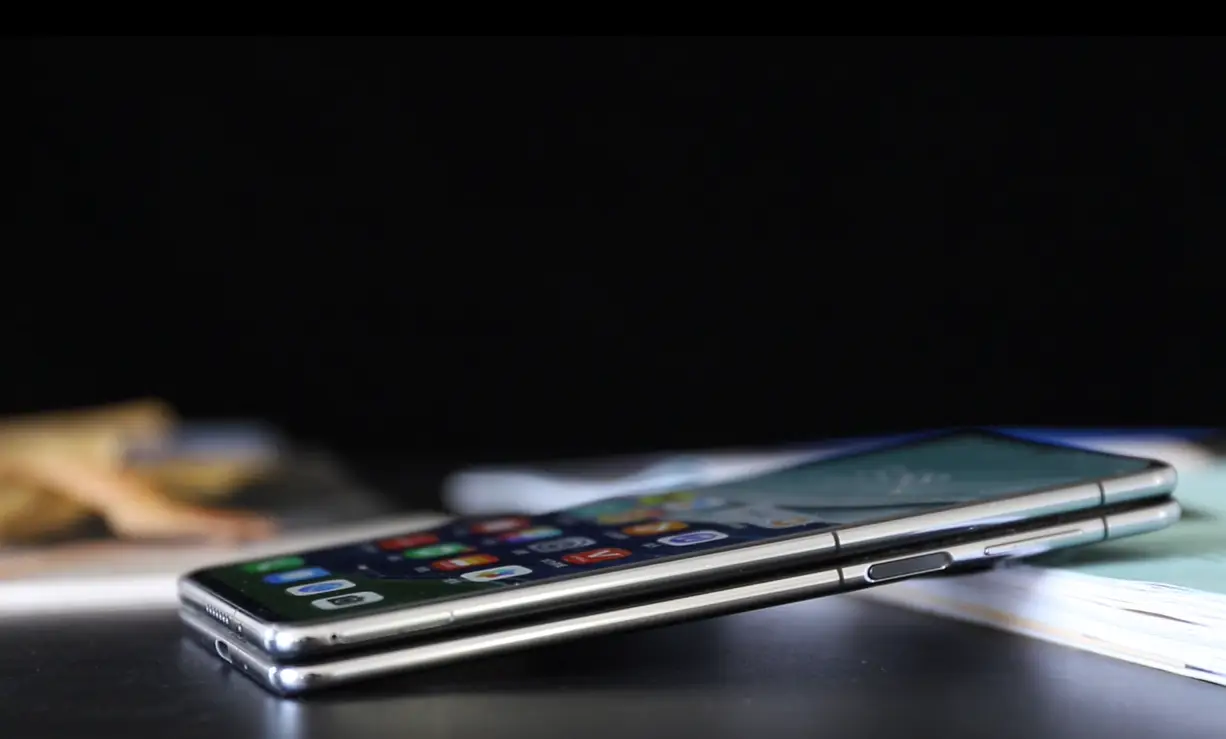 玩手机的游戏_对手机屏幕吹气的游戏_吹不倒游戏手机