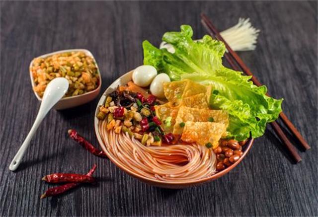 小公鸡爬山_公鸡向上爬的手机游戏_公鸡爬公鸡怎么办