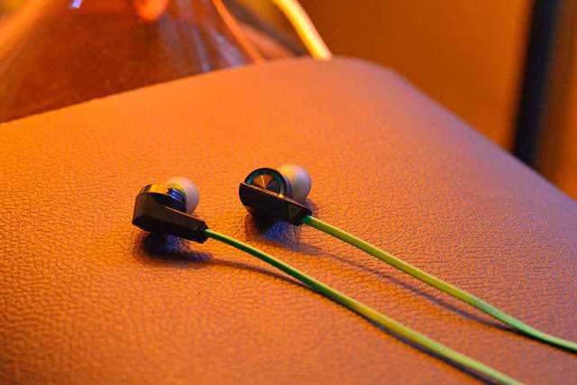 适合手机的游戏耳机_最好的手机游戏耳机_百元的手机游戏耳机推荐