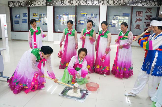 云南傣族图片_傣族图片_傣族图片绘画