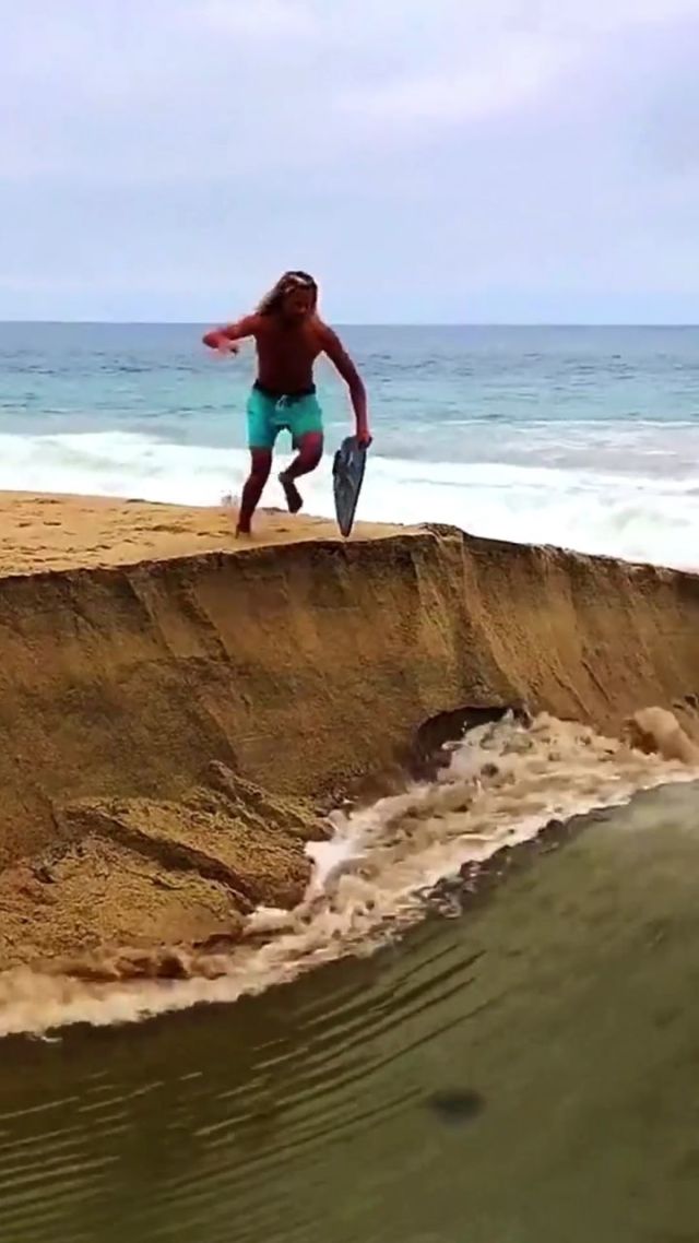 边冲浪边玩手机游戏图片_冲浪图片真实_冲浪图片唯美