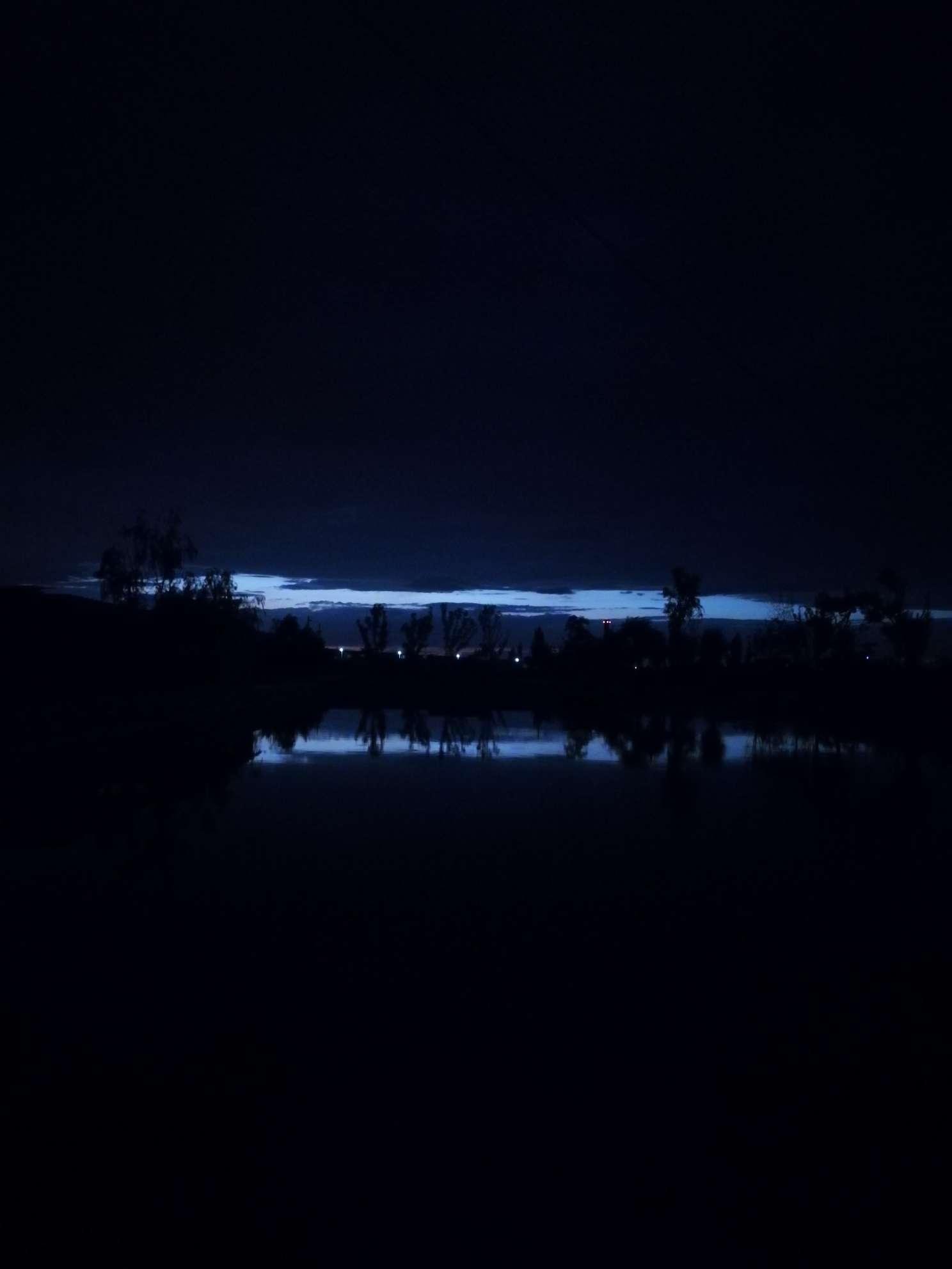 玩摄影和玩钓鱼_拍鱼的摄影师_打渔游戏手机摄影