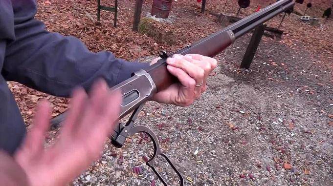 步枪打靶模拟器游戏手机版_打靶步枪手机游戏怎么玩_步枪打靶手机游戏