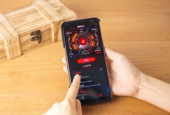 指纹解锁游戏_rog3指纹解锁不灵敏_rog3游戏手机指纹识别