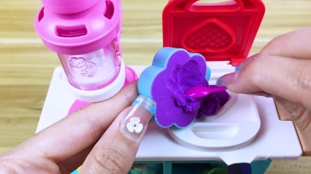 播放芭比蛋糕_全部芭比做蛋糕游戏_芭比做蛋糕游戏手机版本