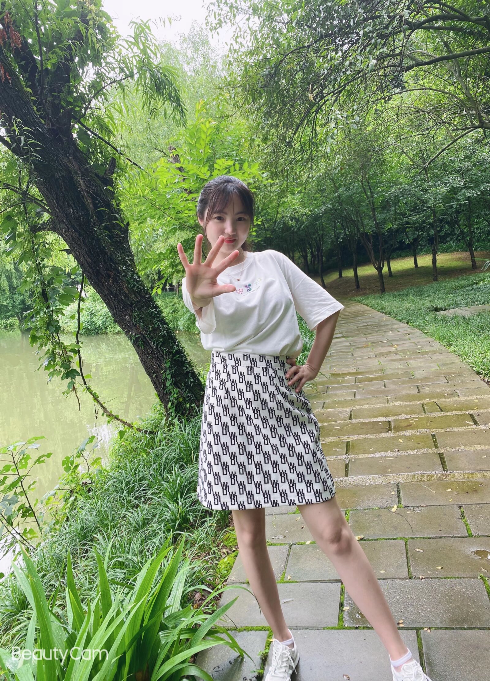 雨后小故事表情包_雨后表情包故事小女孩_qq表情包雨后的故事观看