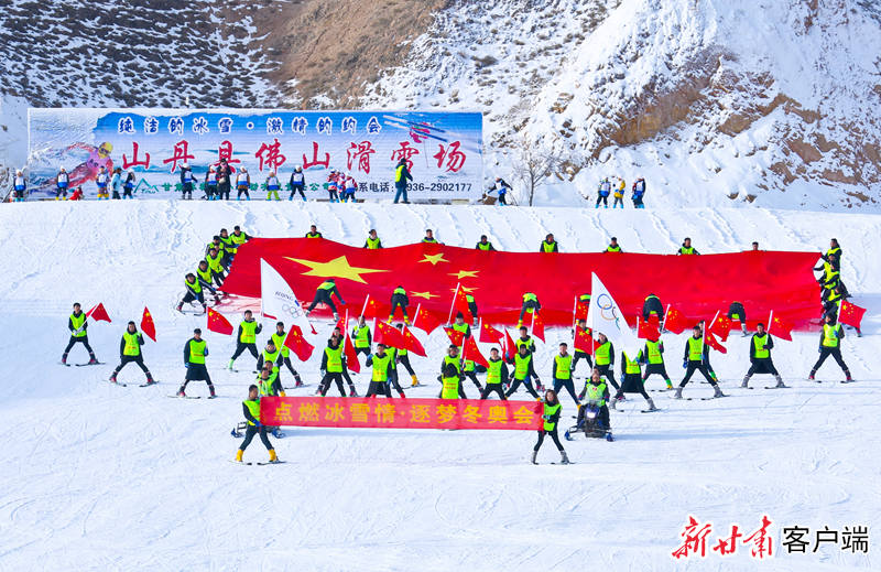 飞翔手游下载_飞翔牛仔手机游戏_飞翔牛仔手机游戏怎么玩