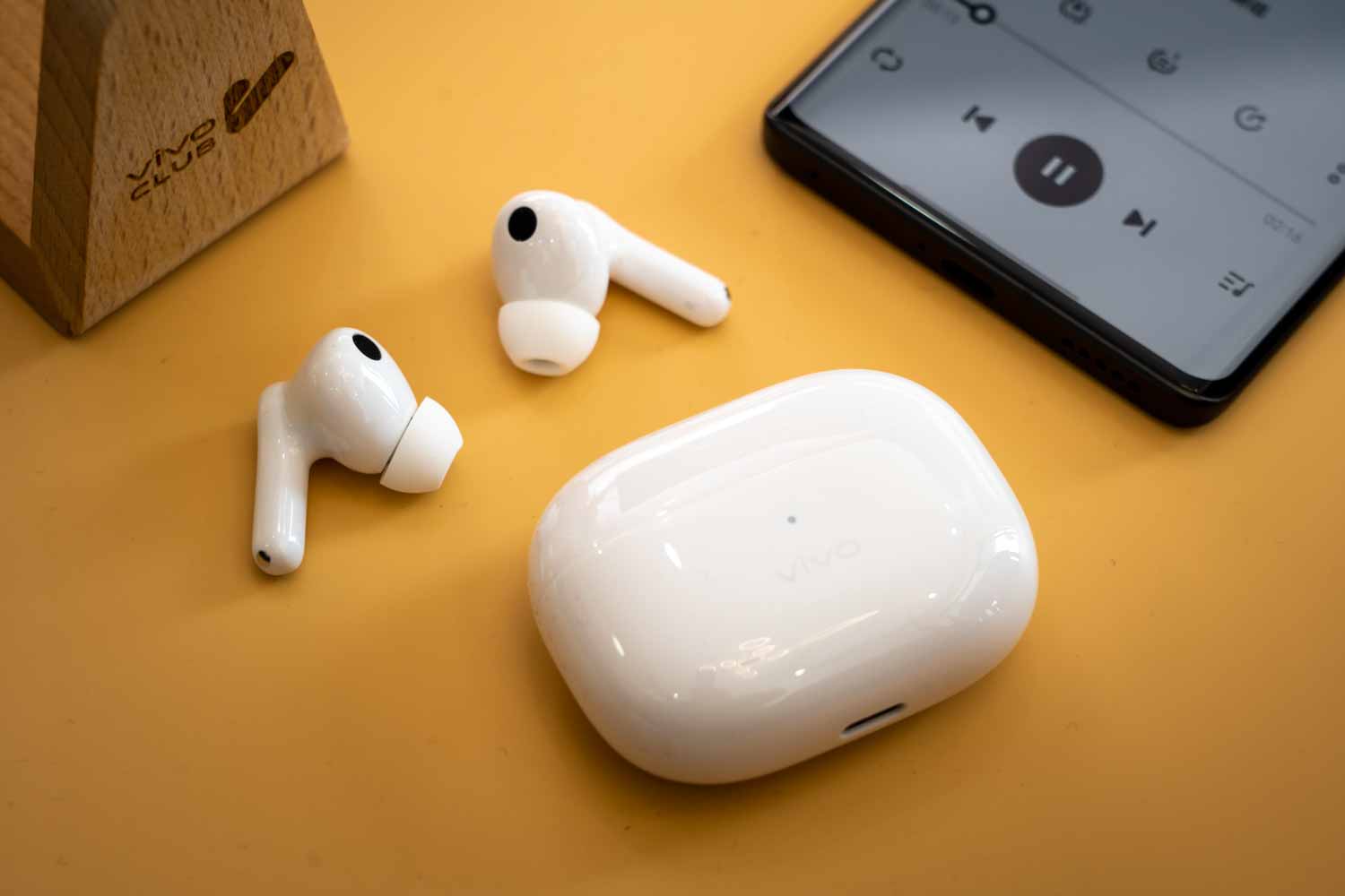 耳机声音开满都很小_耳机音量开满_耳机满声音开小怎么回事