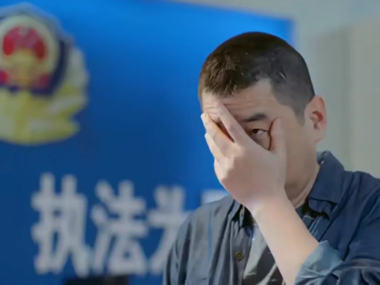 霸道总裁玩手机游戏电视剧_霸道总裁的手游_播放一个电视剧霸道总裁