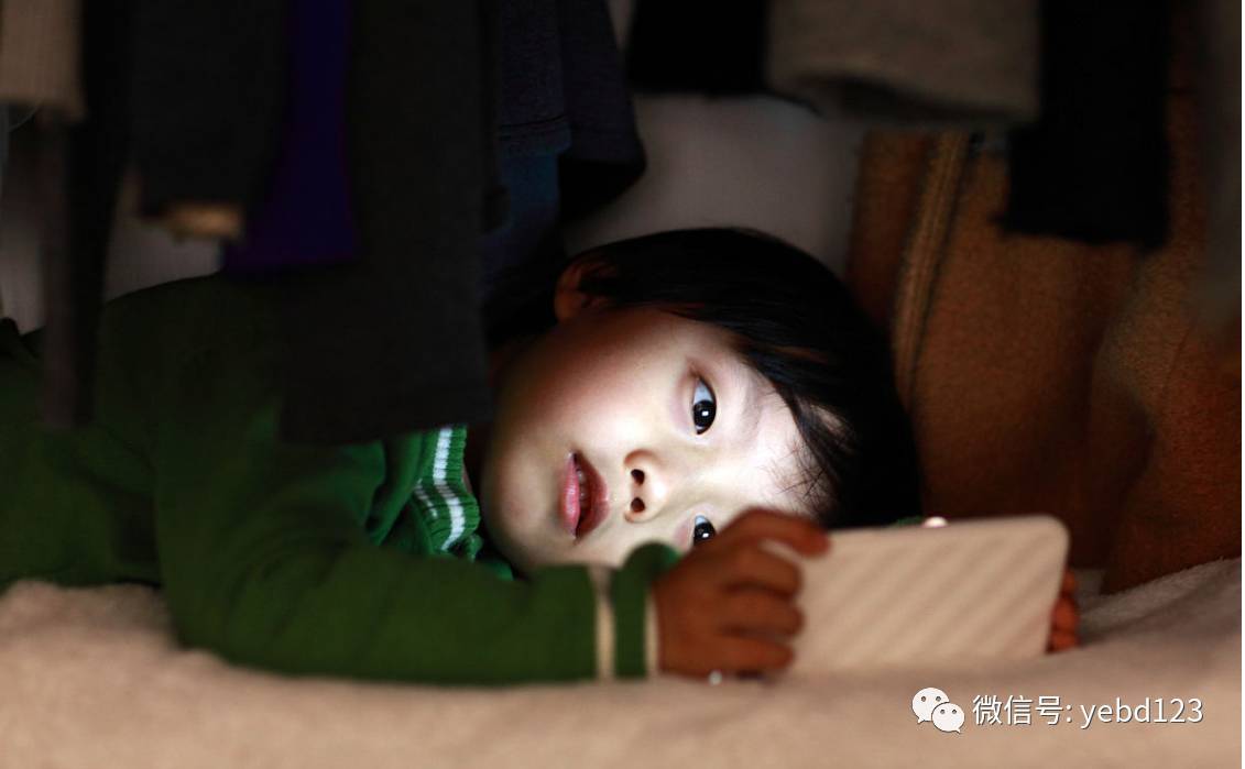 小孩子玩儿的手机游戏_儿童不能玩游戏砸手机_小孩玩游戏砸手机视频