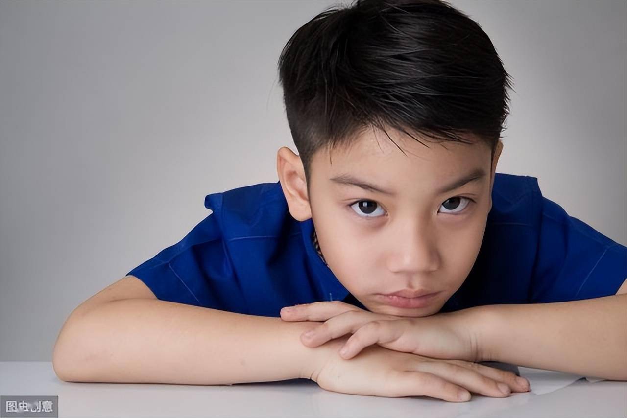 孩子玩手机游戏有好处吗_大连小孩玩手机游戏多吗_大连小孩玩手机游戏