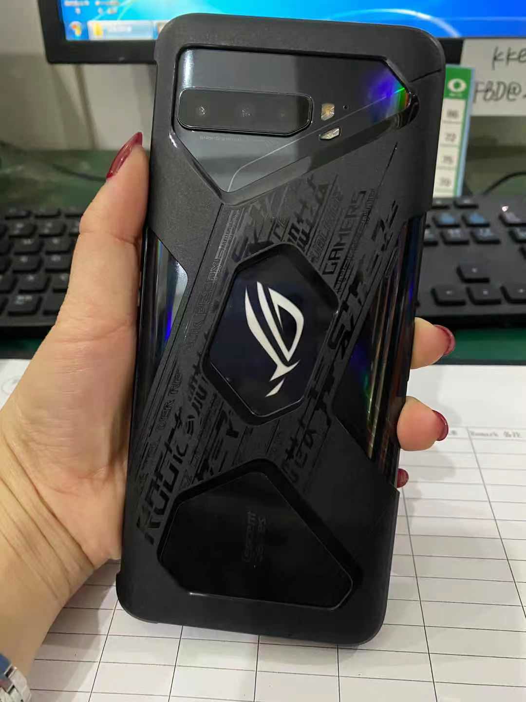 rog三代游戏手机维修_rog维修贵吗_rog手机维修价格