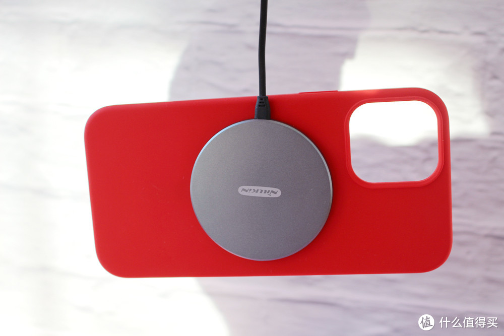 磁吸充电工作原理_磁吸充电器用法_磁吸充电器的优缺点