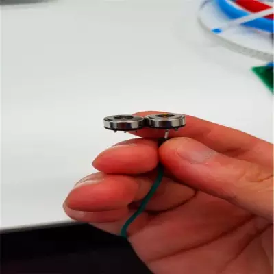 磁吸充电工作原理_磁吸充电器的优缺点_磁吸充电器用法