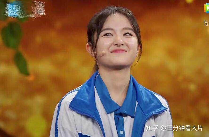 郑秀妍脸为什么是歪的_美国达人秀胶带脸是谁_秀脸