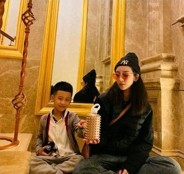 超级富装穷完整版_超级富二代游戏手机直装版_超级富二代v1.0.2