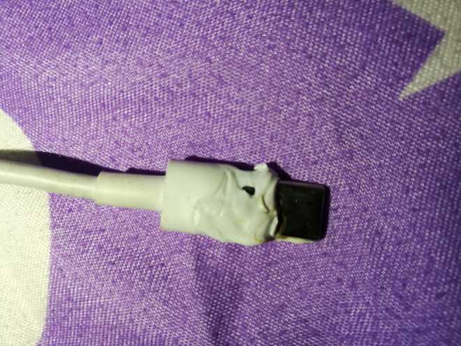 充电器玩游戏手机发烫吗_充电玩游戏充电头很烫怎么办_充电玩游戏发烫解决方法