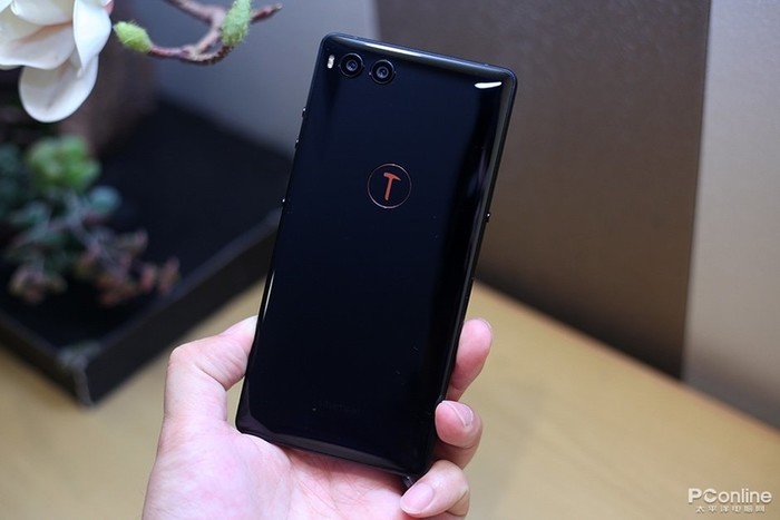 比较低配的吃鸡游戏手机_低配置的黄色游戏_鸡配什么手机