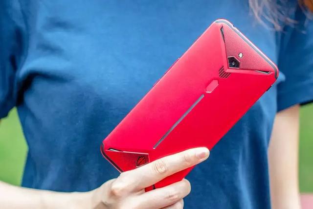 打游戏的手机2500左右-2500 元左右游戏手机推荐：性能