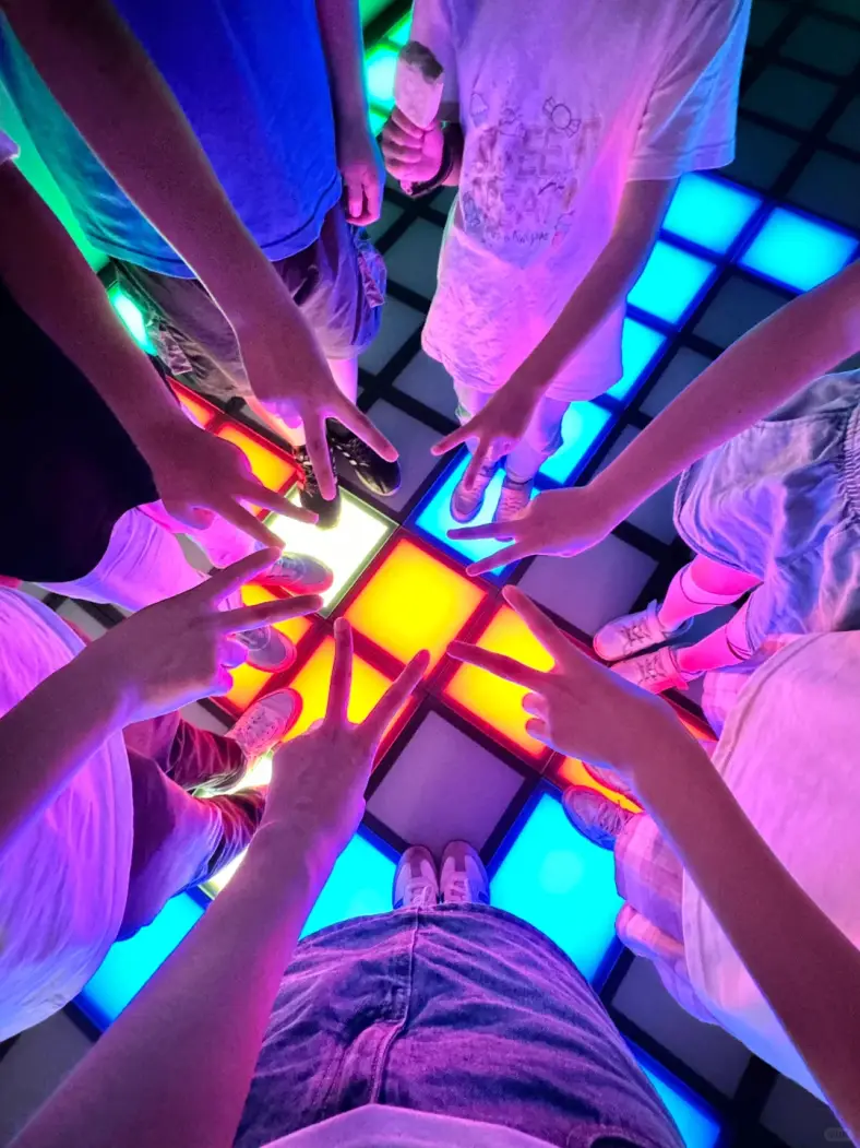 带一点颜色的手机游戏名字_颜色名字带点手机游戏有哪些_有颜色的游戏名怎么弄