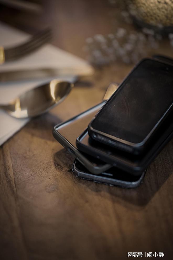 4g手机打游戏卡吗_4gb手机玩游戏够吗_4gb的手机能不能打游戏